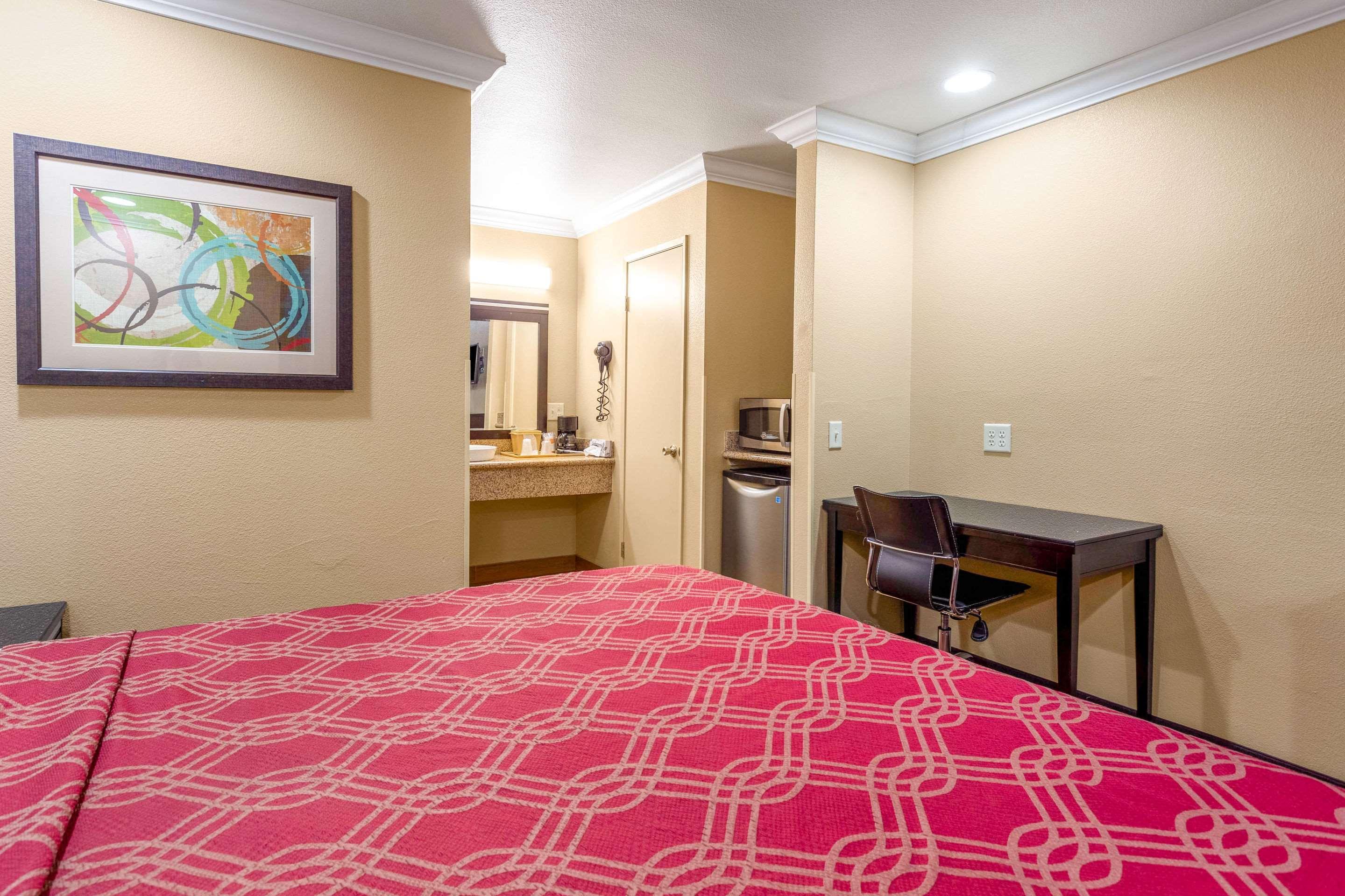 Hotel Econo & Downtown