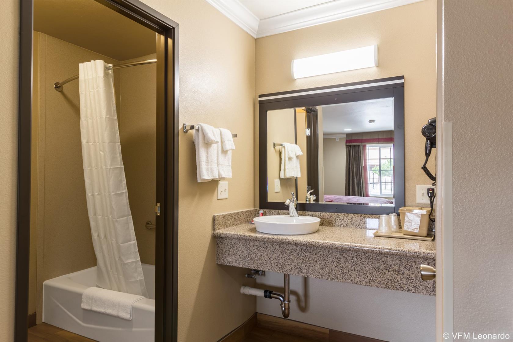 Econo & Downtown Hotel Escondido