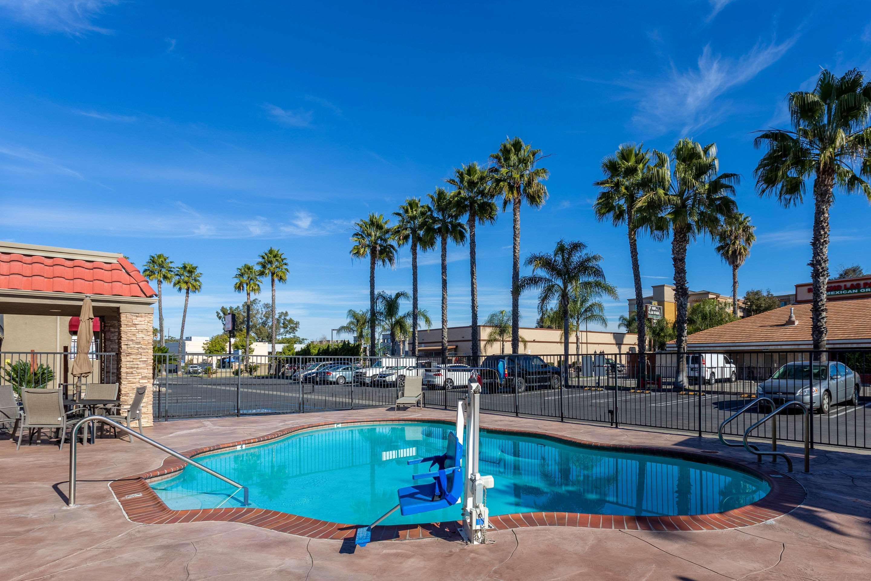 Hotel Econo & Downtown Escondido
