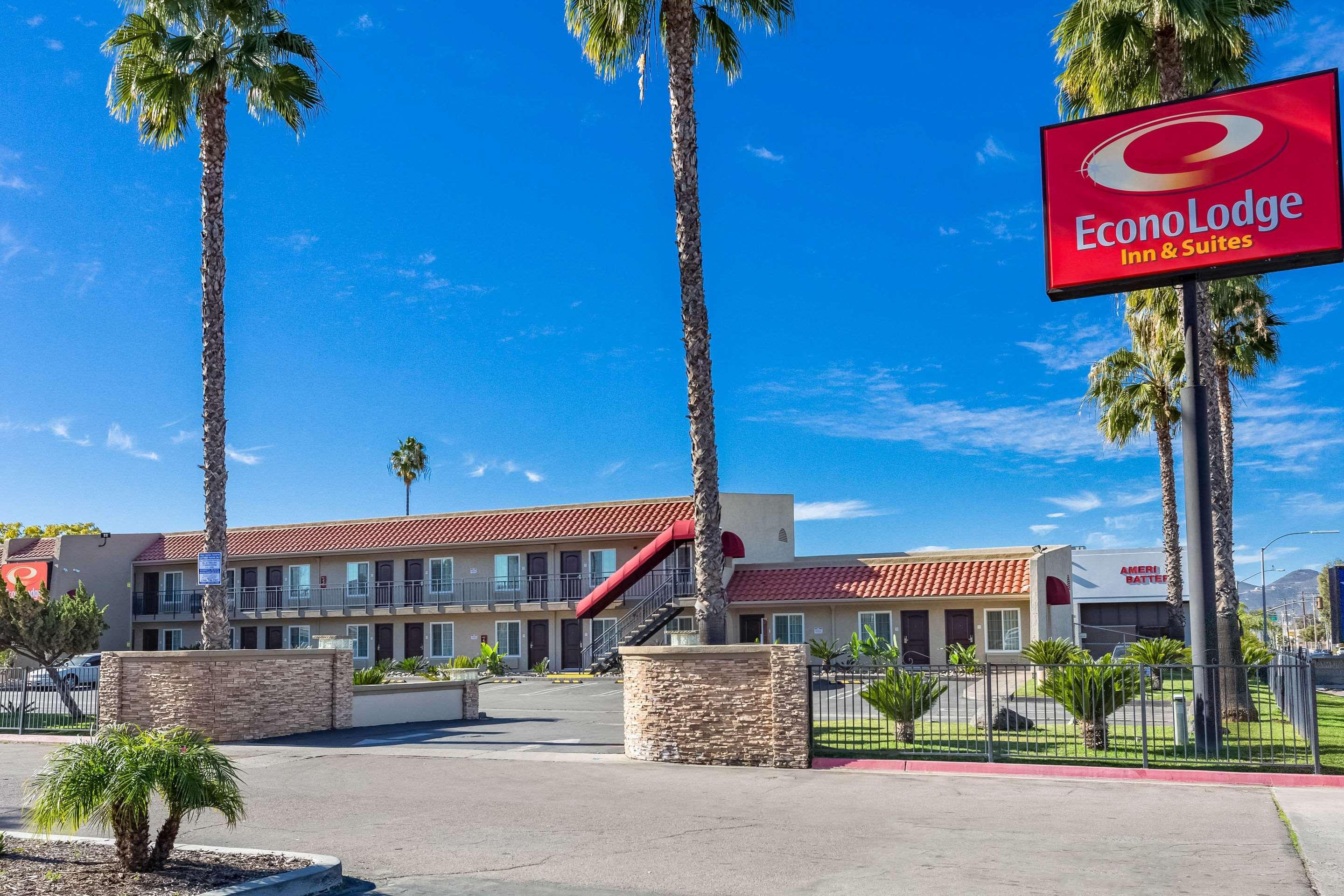 Econo & Downtown 2* Escondido