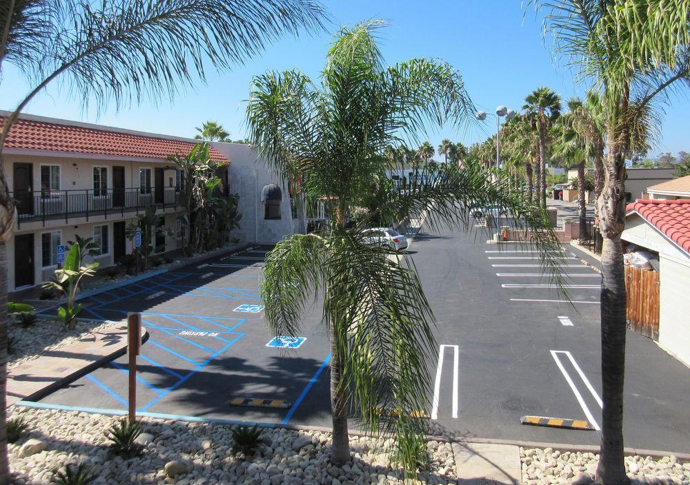 Hotel Econo & Downtown 2*