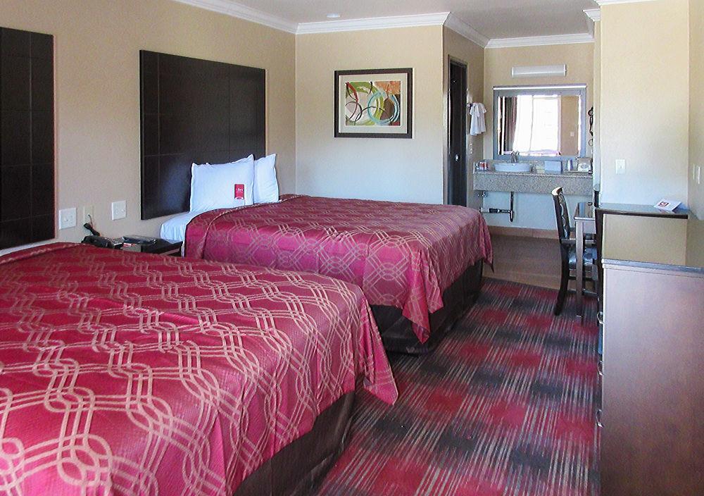 Hotel Econo & Downtown Escondido