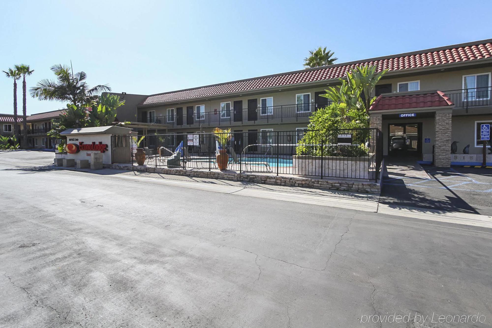 Econo & Downtown Hotel Escondido